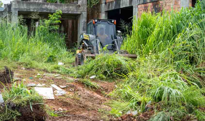 Prefeitura de Porto Velho segue intensificando os serviços de limpeza da cidade