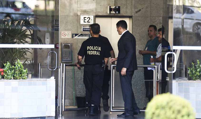 Policiais e agentes penitenciários poderão se aposentar aos 55 anos