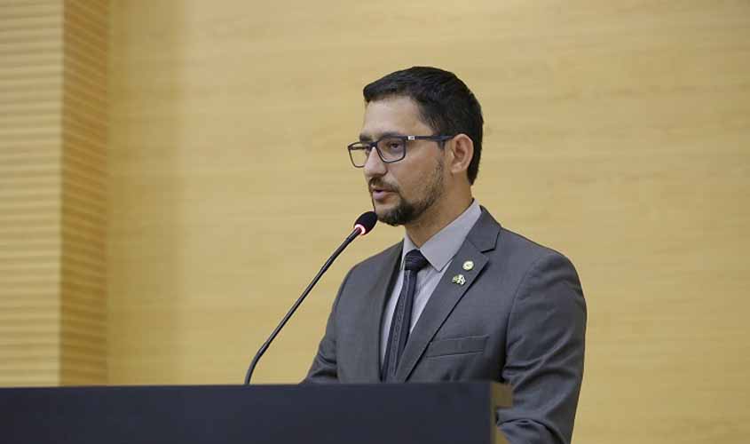 Deputado Anderson cobra do Executivo cumprimento de acordo judicial com agentes penitenciários e o retorno de policiais militares para as ruas