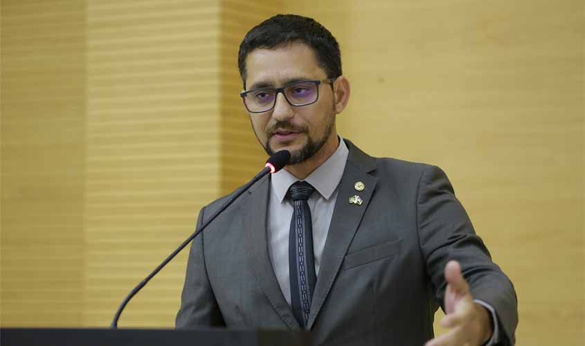 Anderson Pereira lamenta falta de diálogo com o Governo para encerrar impasse com agentes penitenciários