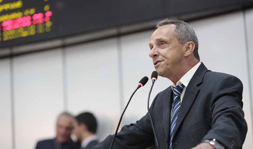 Lazinho da Fetagro critica privatização e repudia aumento da taxa de energia