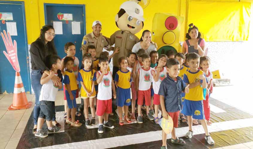 Prefeitura leva educação para o trânsito aos alunos da Creche Moranguinho