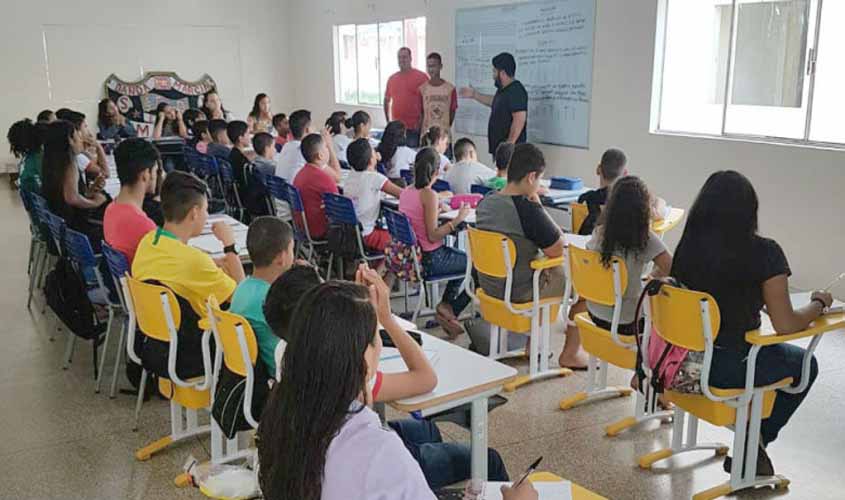 Escola Som na Leste implanta centrais de ar e garante mais conforto a alunos e educadores