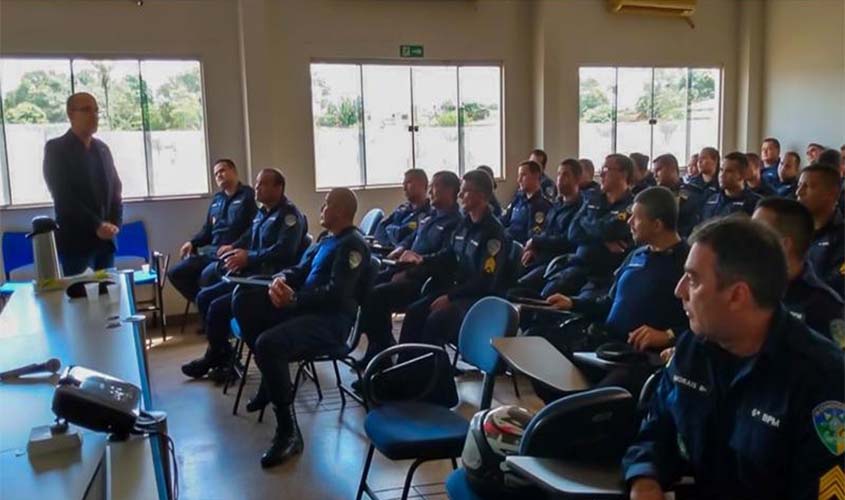 Militares participam de palestra sobre nova Lei de Abuso de Autoridade