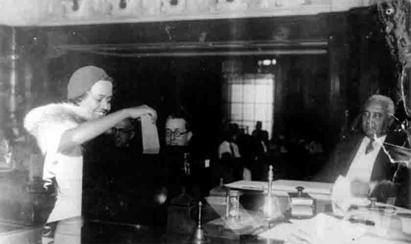 Hoje é Dia destaca os 90 anos da conquista do voto feminino no Brasil