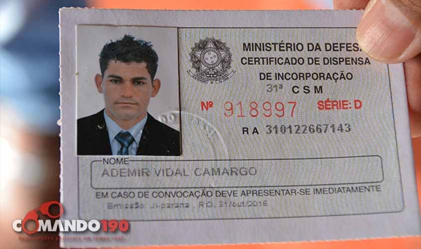 Homem totalmente irado é abatido após atacar PMs com faca, em Ji-Paraná