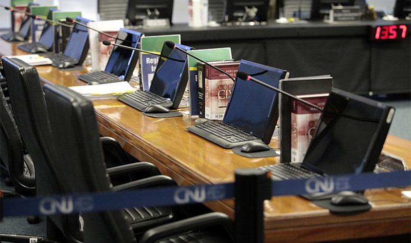 Resolução determina suspensão de trabalho presencial da Justiça