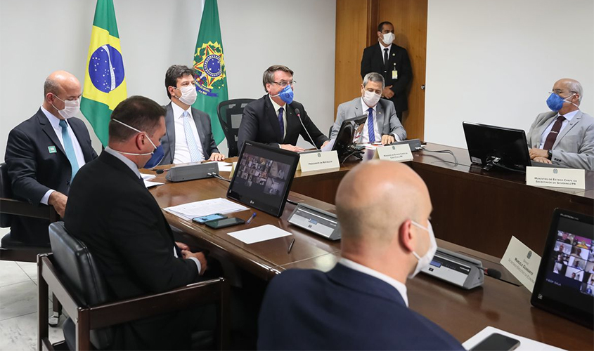Bolsonaro pede apoio de empresários no combate ao coronavírus