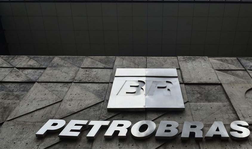 Petrobras pede desembolso de US$ 8 bilhões a bancos