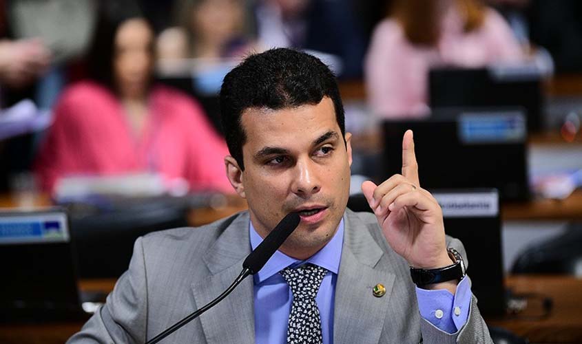 Permissão para que servidor público seja microempreendedor avança