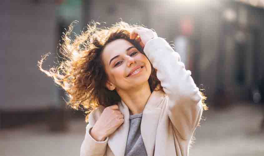 Invista em você: 5 características que os homens mais buscam nas mulheres