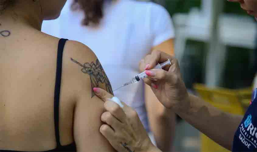 STJ mantém multa contra casal que não vacinou filha contra a covid-19