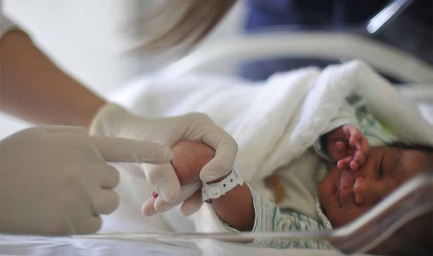 Pediatras pedem fim da obrigatoriedade do Teste da Linguinha