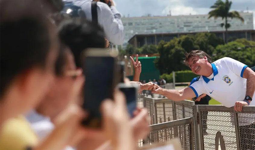 Especialista diz que acordamos com uma nova crise após participação do presidente do Brasil em 'ato antidemocrático'