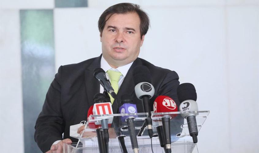 Rodrigo Maia repudia atos que defendem a ditadura e atentam contra a Constituição