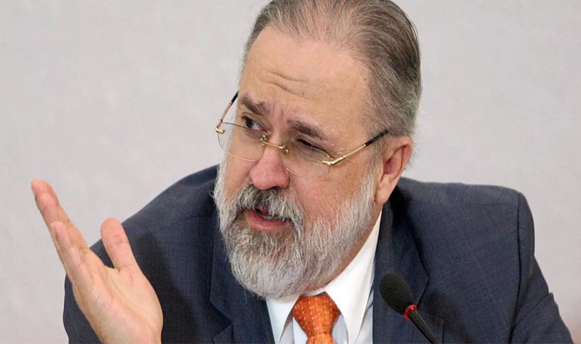 Augusto Aras pede ao STF abertura de inquérito para apurar violação da Lei de Segurança Nacional