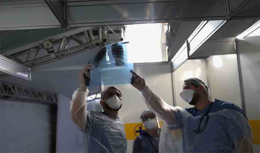 Brasil registra 1.347 óbitos e 30.624 casos de covid-19