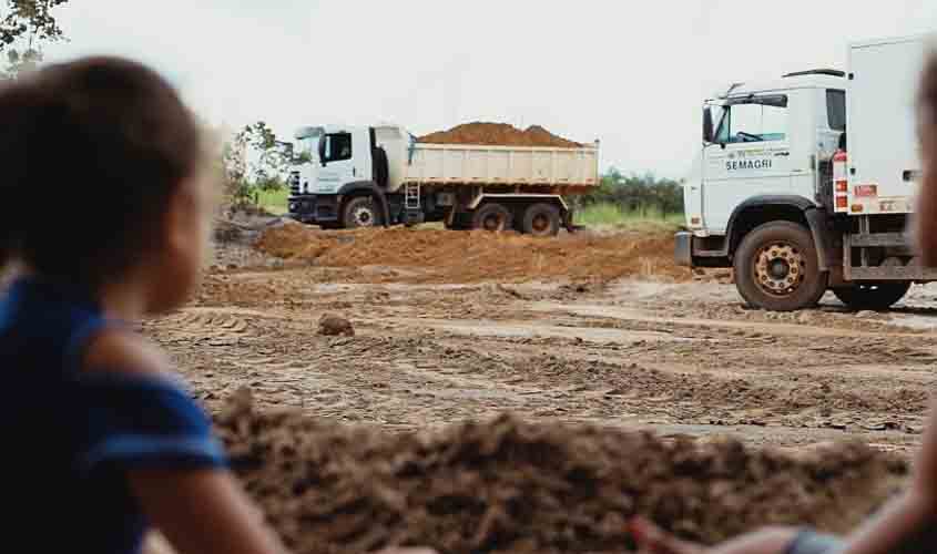 Semagri garante acessibilidade em propriedade de mãe e filhas com 'ossos de vidro'