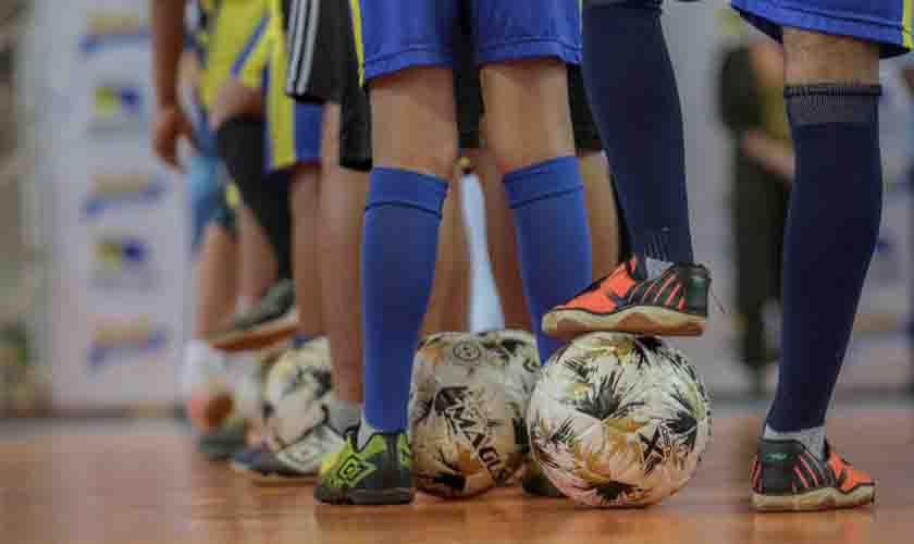 Vagas nas modalidades futsal e ginástica rítmica são ofertadas gratuitamente na quadra do Nacional