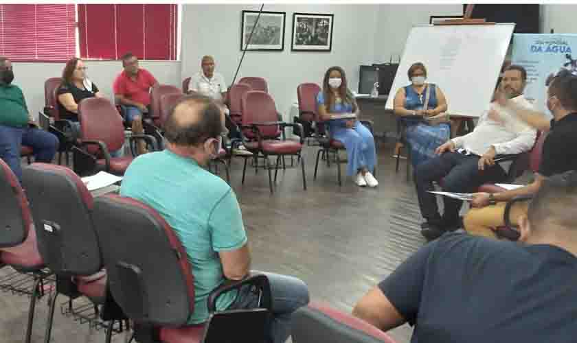 SINDUR realiza reunião com diretora e coordenador operacionais da CAERD para debater sobre transposição estadual