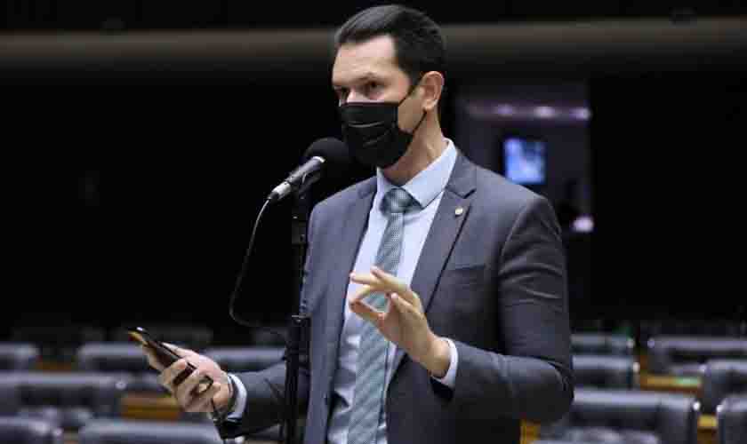 Projeto regulamenta direito de greve de servidor público