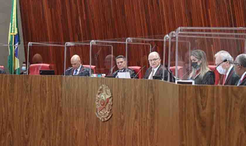 TSE suspende efeitos dos cancelamentos de títulos decorrentes de revisão do eleitorado