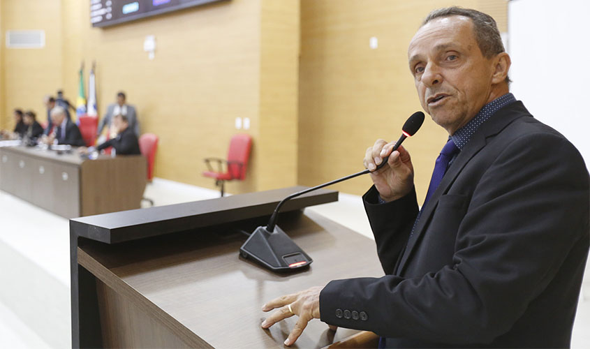 Lazinho da Fetagro defende taxação ao leite e derivados de fora do Estado