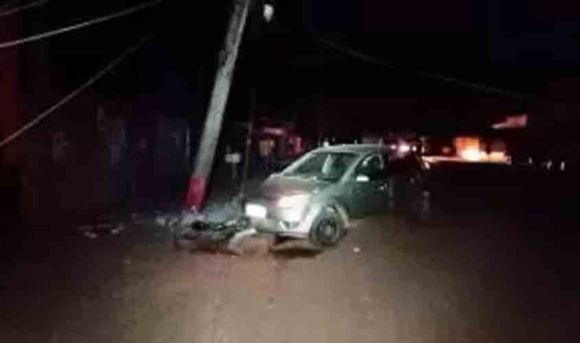 Motorista que derrubou poste e deixou bairros sem energia era inabilitado