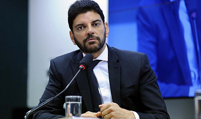 Projeto acaba com transferência de voto de candidatura indeferida