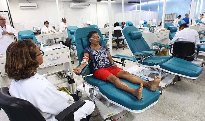 Lei garante atendimento prioritário para autista e doador de sangue