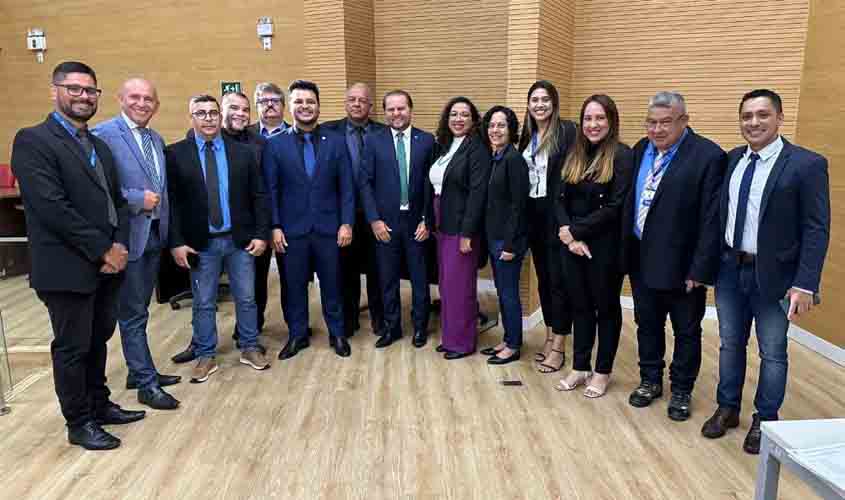 PEC que regula afastamento de servidores públicos no período eleitoral é aprovada na Alero