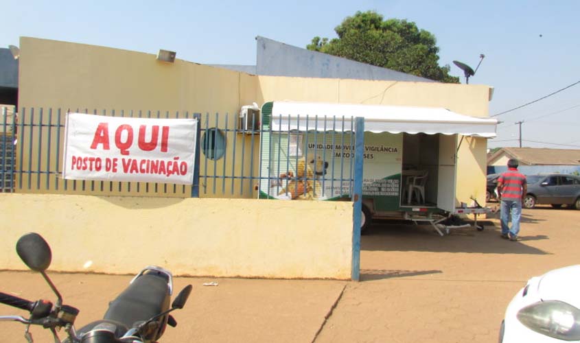 Semusa leva vacinação para bairros da capital