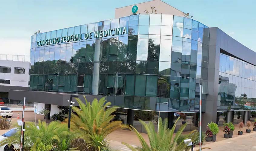 Justiça derruba norma sobre harmonização facial por dentista