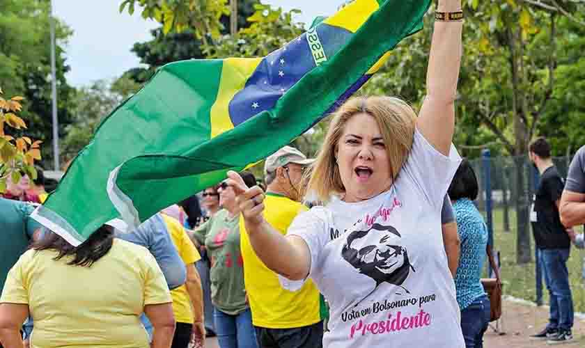 Quebra de sigilo de Ana Cristina Valle atinge período em que ela foi casada com Bolsonaro