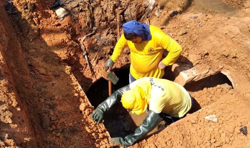 Grande quantidade de lixo é retirada de bocas de lobo localizados na avenida Calama