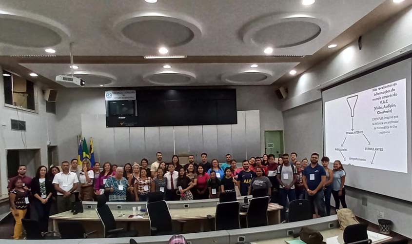 Escola do Legislativo oferece a opção de cursos noturnos