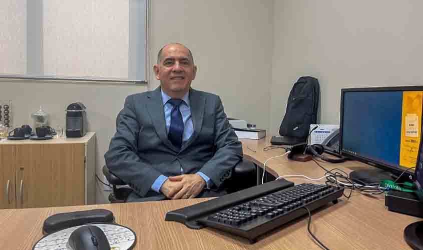 Aldemir de Oliveira toma posse como desembargador do TJRO