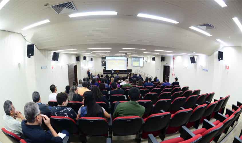 Relatos de superação e a importância de falar sobre o suicídio marcam palestra no TRT-14