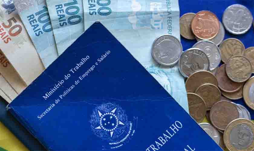 Empregada dispensada após briga no trabalho ficará sem 13º