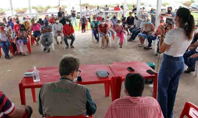 Prefeitura realiza encontro na Associação Águas Claras para esclarecer etapas de regularização fundiária