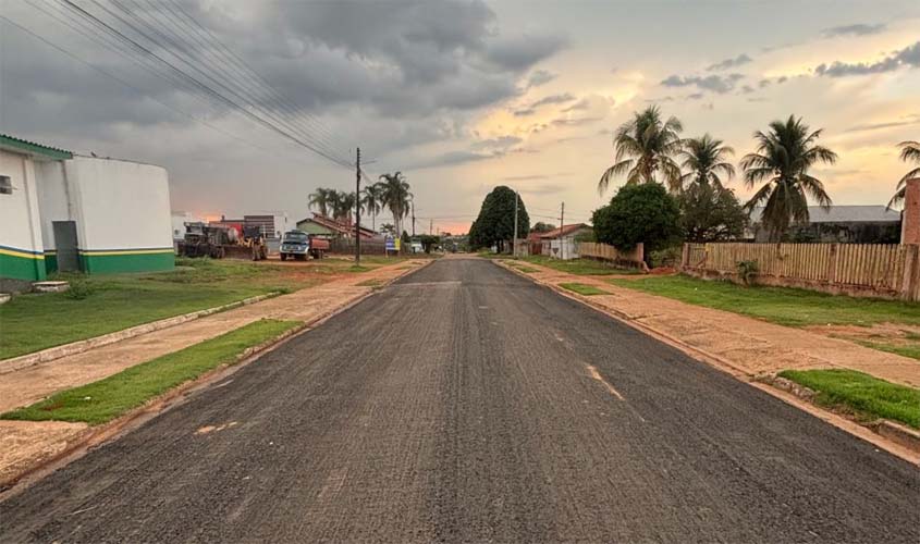 Deputado investe R$ 1,2 mi em asfalto em Alto Alegre-RO