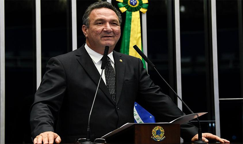 Matéria do site The Intercept agride a honra da família Alcolumbre, diz Lucas Barreto  