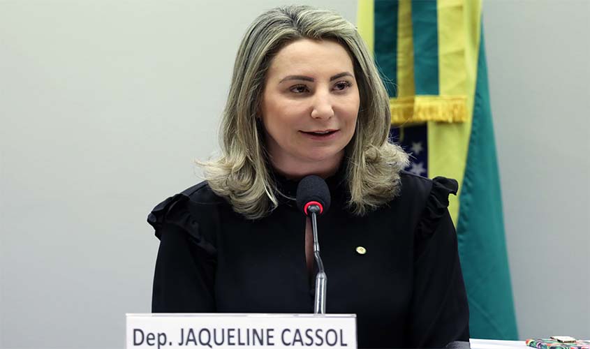 Jaqueline Cassol cobra votação da MP que garante Revalida