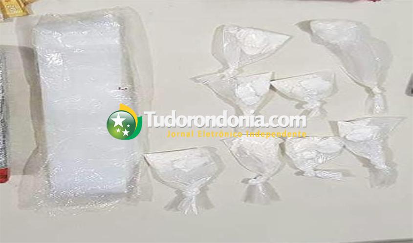 PM recebe denúncia e prende casal acusado de vender droga em bar na capital