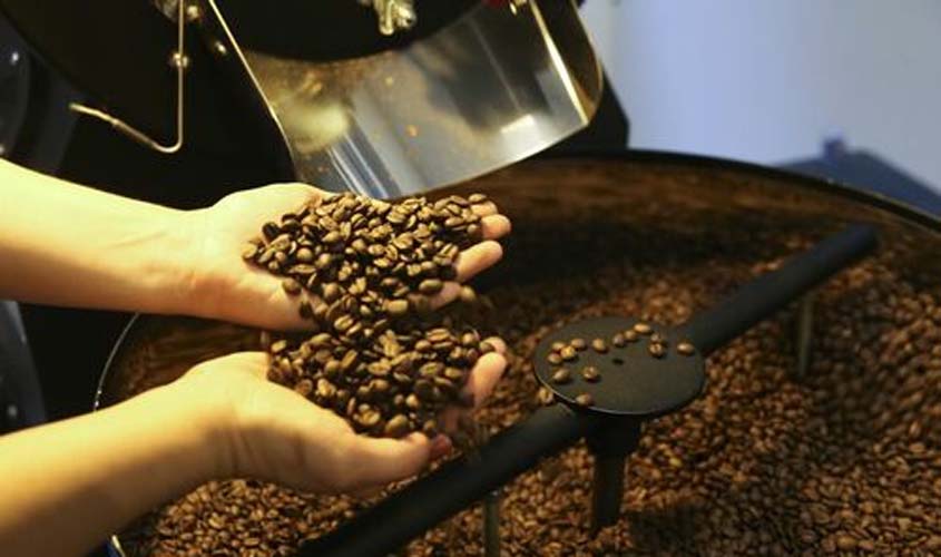 Preço do café arábica registra baixa nesta segunda-feira (20)