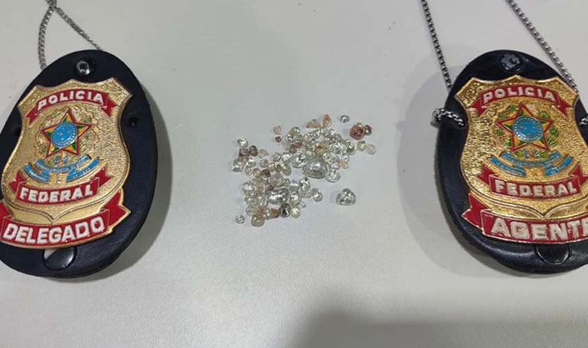 PF apreende diamantes e prende quatro em RO