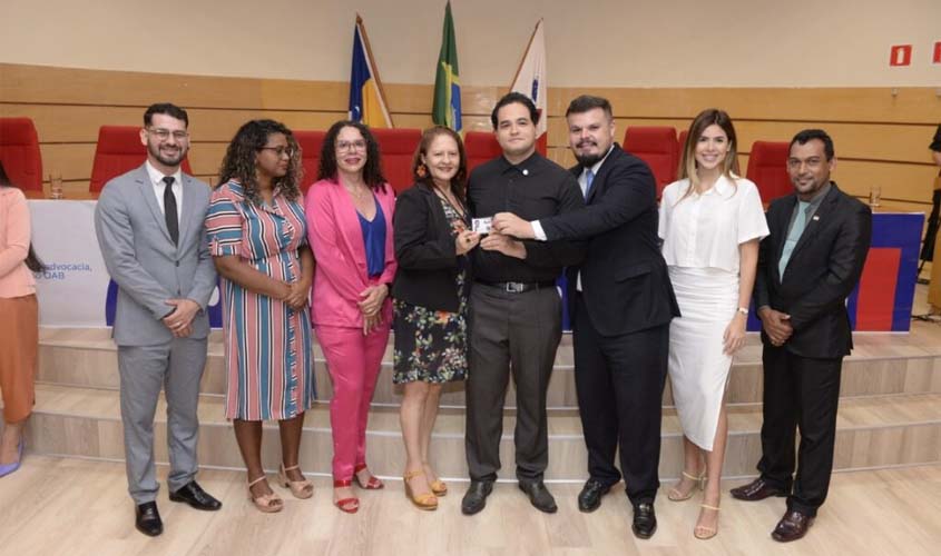 Em noite de solenidade de entrega de credenciais a jovens advogados, OAB-RO chega a 13 mil inscritos