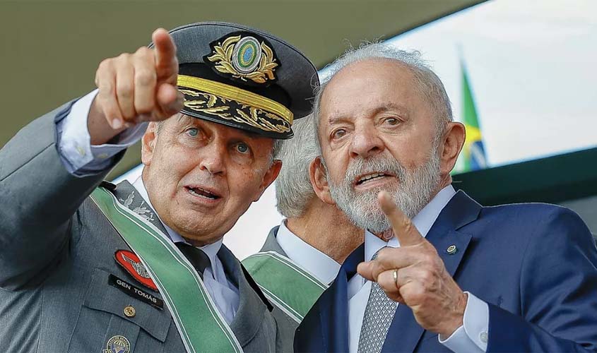 Militares recepcionam Lula e reforçam respeito à democracia