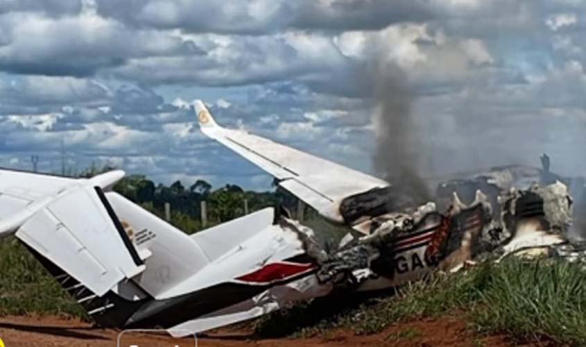 Avião da família Carvalho faz pouso forçado e pega fogo em Extrema