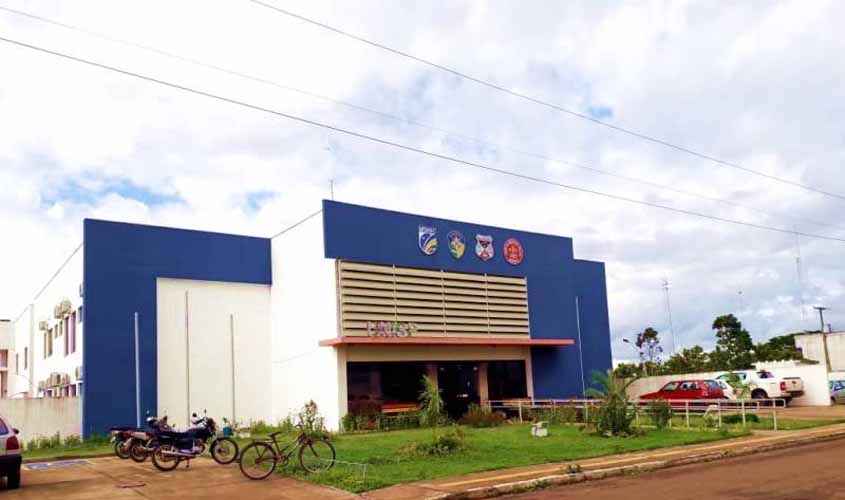 Por ciúmes, homem de 32 anos é golpeado com canivete após dançar com ex-companheira de seu agressor em bailão